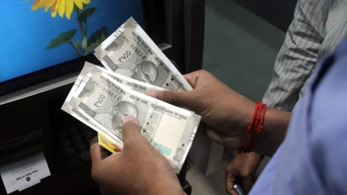 SBI ATM Cash withdrawal new facility through whatsapp message SBI ATM Cash withdrawal new facility through whatsapp message- India TV Paisa