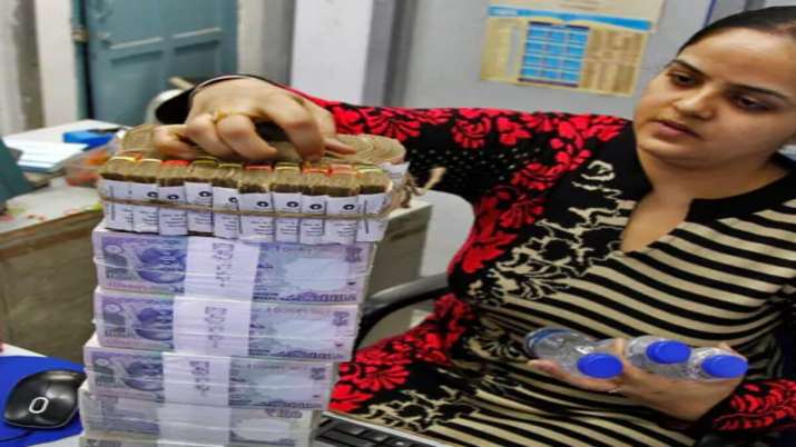 EPFO hiked Deposit Linked Insurance benefits toRs 7 lakh EPFO hiked Deposit Linked Insurance benefits toRs 7 lakh- India TV Paisa