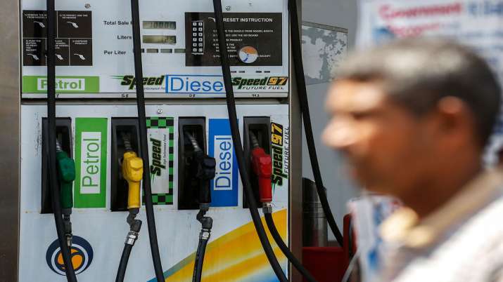 today petrol diesel price no change, know price of fuel in your city today petrol diesel price no change, know price of fuel in your city- India TV Paisa