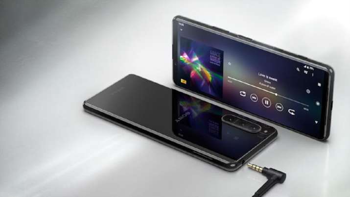 Sony Xperia 5 launches with 120Hz OLED display Sony Xperia 5 launches with 120Hz OLED display- India TV Paisa