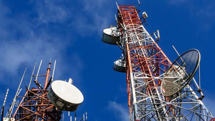 Supreme court allows telecos 10 years for staggered payment of AGR dues Supreme court allows telecos 10 years for staggered payment of AGR dues- India TV Paisa