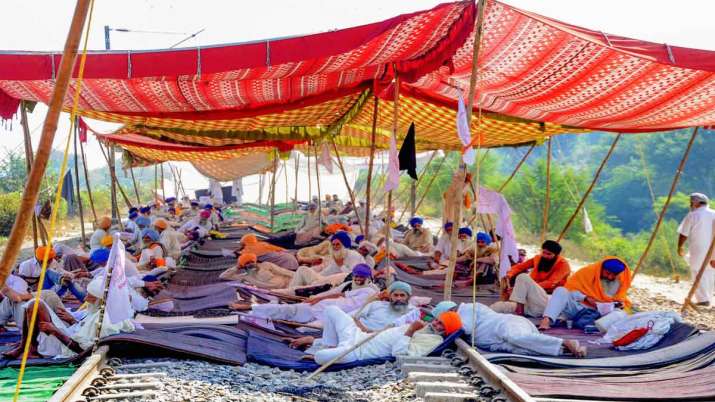 Govt to shell out Rs 1.40 lakh cr for procuring paddy at MSP in kharif season Govt to shell out Rs 1.40 lakh cr for procuring paddy at MSP in kharif season- India TV Paisa