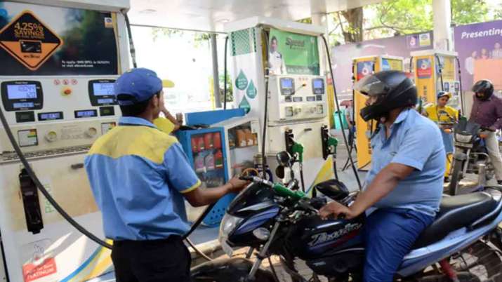Consumers may get relief on petrol, diesel prices ahead of Diwali Consumers may get relief on petrol, diesel prices ahead of Diwali- India TV Paisa