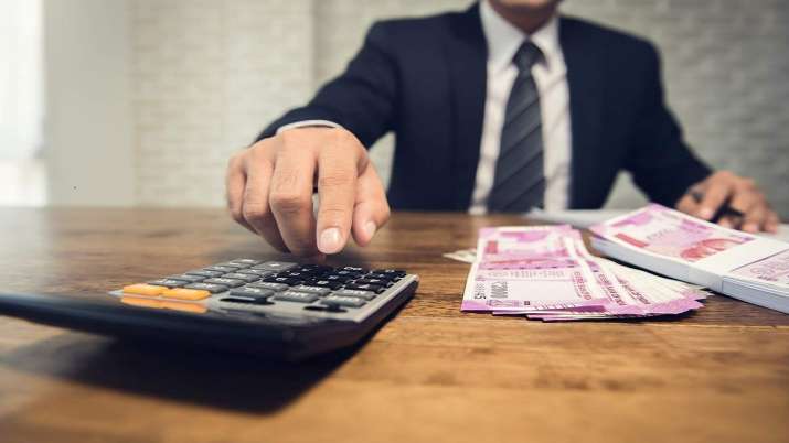 100 per cent tax waiver for bus operators till Dec 31, Tax refunds worth over Rs 1.23 lakh cr issued 100 per cent tax waiver for bus operators till Dec 31, Tax refunds worth over Rs 1.23 lakh cr issued- India TV Paisa