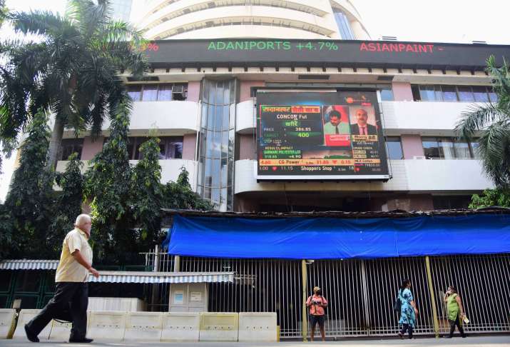 दिवाली के बाद पहली बार खुले शेयर बाजार में रौनक, Sensex पहली बार 44,000 के पार दिवाली के बाद पहली बार खुले शेयर बाजार में रौनक, Sensex पहली बार 44,000 के पार - India TV Paisa