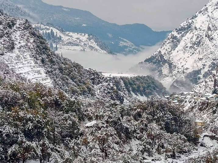 हिमाचल प्रदेश में ऊंचाई वाले स्थानों पर शुक्रवार से बर्फबारी की संभावना