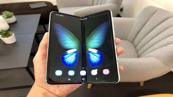samsung triple folding and rallable display samsung triple folding and rallable display- India TV Paisa