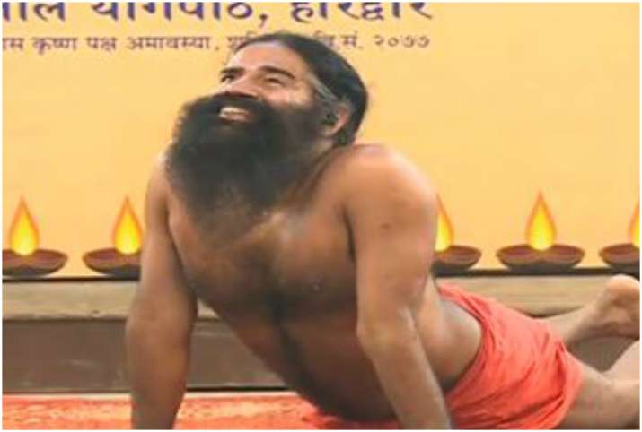 LIVE: स्वामी रामदेव के साथ योगाभ्यास और आयुर्वेद के नुस्खे LIVE: स्वामी रामदेव के साथ योगाभ्यास और आयुर्वेद के नुस्खे