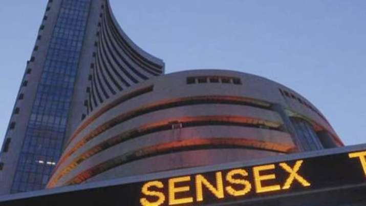 Sensex surpasses 41000 Nifty crosses 12000 mark Sensex surpasses 41000 Nifty crosses 12000 mark- India TV Paisa