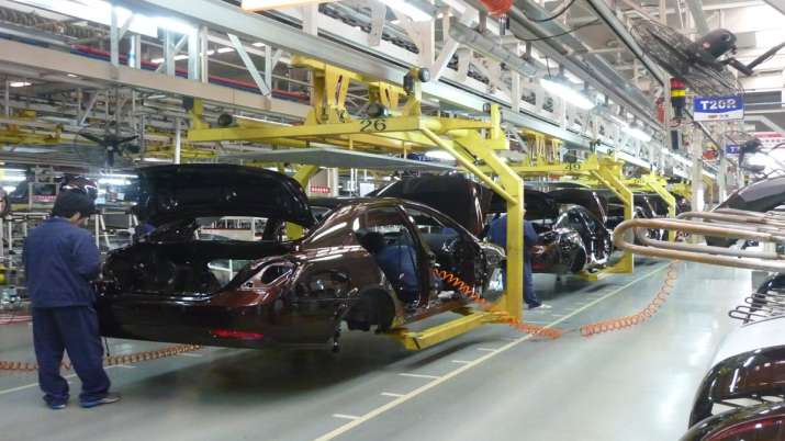 Parliamentary panel reports automotive industry suffered Rs 2,300 crore loss per day in lockdown Parliamentary panel reports automotive industry suffered Rs 2,300 crore loss per day in lockdown- India TV Paisa