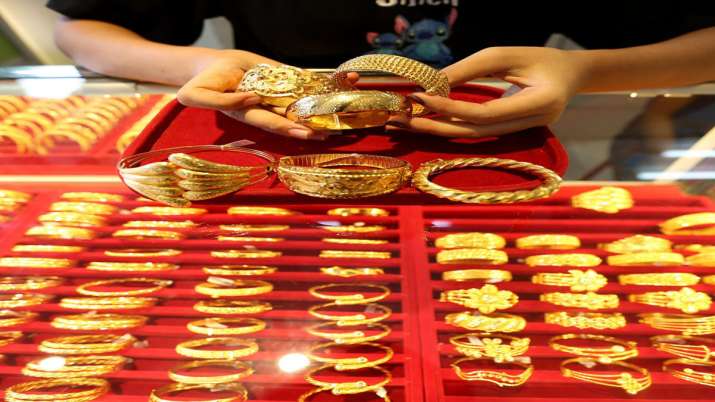 Gold Jumps On US Stimulus Deal Cheer, Virus Lockdowns Gold Jumps On US Stimulus Deal Cheer, Virus Lockdowns- India TV Paisa