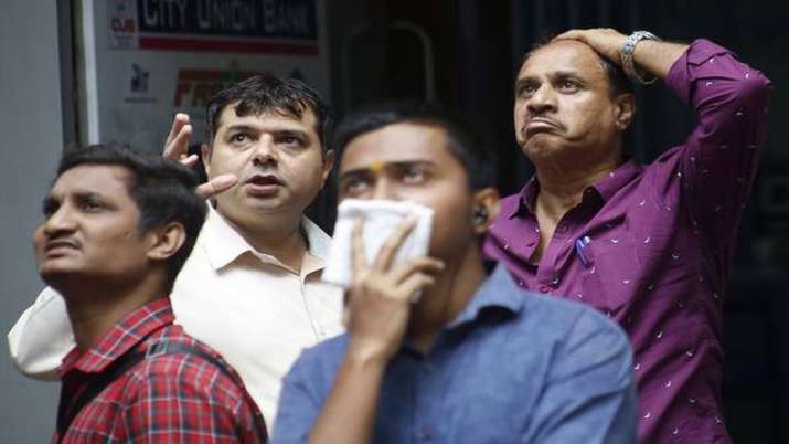 Investor wealth tumbles Rs 6.59 lakh cr as new COVID-19 strain jolts markets Investor wealth tumbles Rs 6.59 lakh cr as new COVID-19 strain jolts markets- India TV Paisa