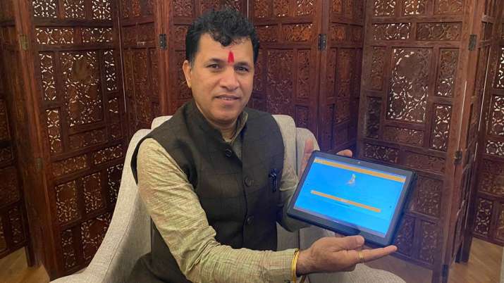 आमजन से सीधे जुड़ने के लिए केंद्रीय मंत्री ने लिया Technique का सहारा, अपने नाम से लॉन्च की एप आमजन से सीधे जुड़ने के लिए केंद्रीय मंत्री ने लिया Technique का सहारा, अपने नाम से लॉन्च की एप