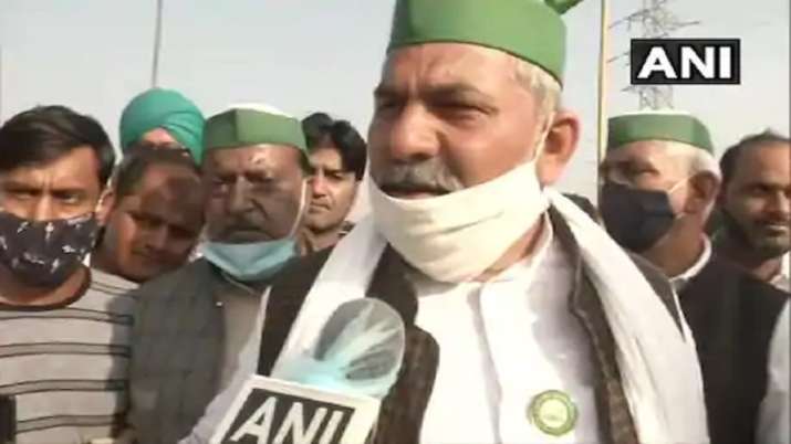 दिल्ली दंगों के आरोपियों की रिहाई मांग पर बंटे किसान नेता, टिकैत ने पोस्टर को गलत बताया