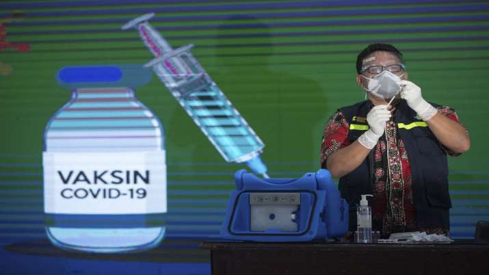 JSW and tata Group in talks to procure vaccines for employees JSW and tata Group in talks to procure vaccines for employees- India TV Paisa