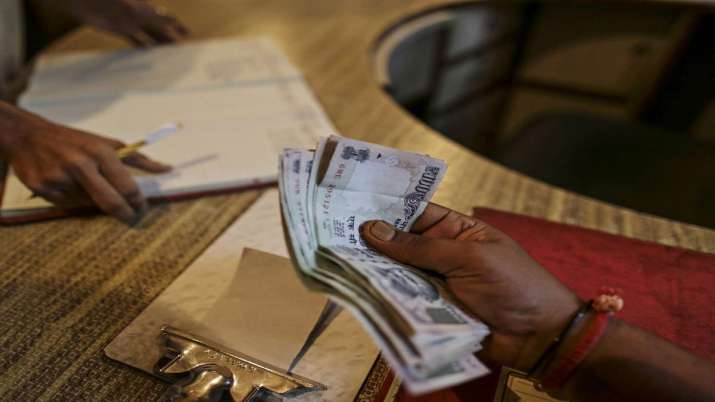 Wealth amassed by 100 richest Indians during pandemic can give 13.8 cr poorest Rs 94k each Wealth amassed by 100 richest Indians during pandemic can give 13.8 cr poorest Rs 94k each- India TV Paisa