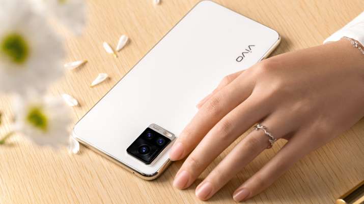 Vivo Y51A with triple rear camera launched at Rs 17,990 Vivo Y51A with triple rear camera launched at Rs 17,990- India TV Paisa