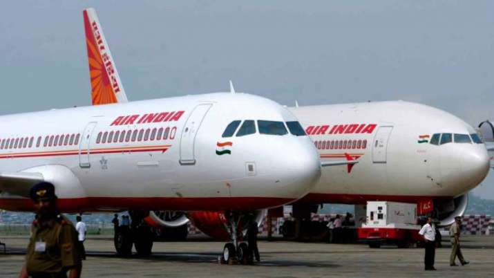 एयर इंडिया ने पायलटों की छुट्टियां रद्द कीं एयर इंडिया ने पायलटों की छुट्टियां रद्द कीं- India TV Paisa
