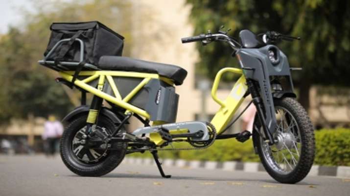 Hope Scooter to run at 20 paisa per km cost forget petrol diesel prices IIT Delhi पेट्रोल के दाम से Hope Scooter to run at 20 paisa per km cost forget petrol diesel prices IIT Delhi पेट्रोल के दाम से - India TV Paisa
