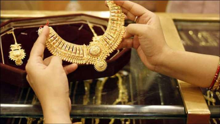 Gold prices fall in record today check per 10 grams rate list Gold prices fall in record today check per 10 grams rate list- India TV Paisa