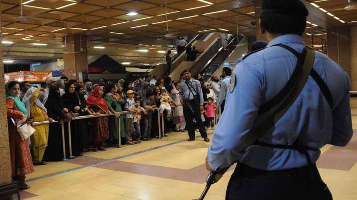 Pakistan issues fresh travel advisory, Nine more countries have been added to restricted category Pakistan issues fresh travel advisory, Nine more countries have been added to restricted category- India TV Paisa