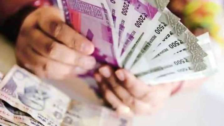 modi government relief on PF tax free upto rupees 5 lakhs without employer contribute check details modi government relief on PF tax free upto rupees 5 lakhs without employer contribute check details- India TV Paisa