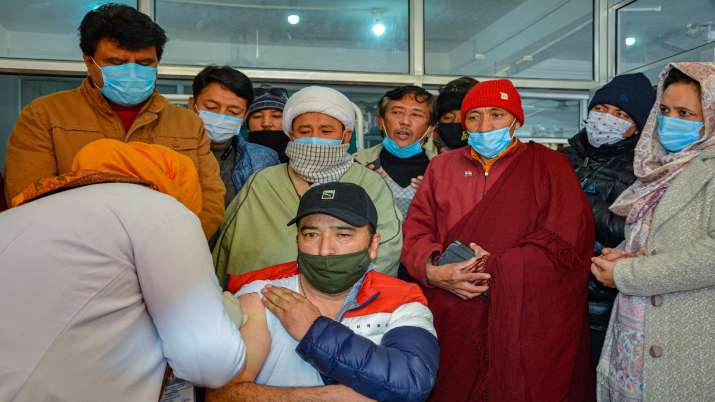 Chinese companies considers mixing vaccines, booster shots Chinese companies considers mixing vaccines, booster shots- India TV Paisa