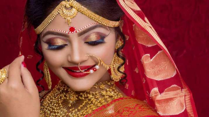 Gold Rate Today: वायदा कीमत में गिरावट से सस्ता हुआ गोल्ड, जानें आज का भाव Gold Rate Today: वायदा कीमत में गिरावट से सस्ता हुआ गोल्ड, जानें आज का भाव- India TV Paisa