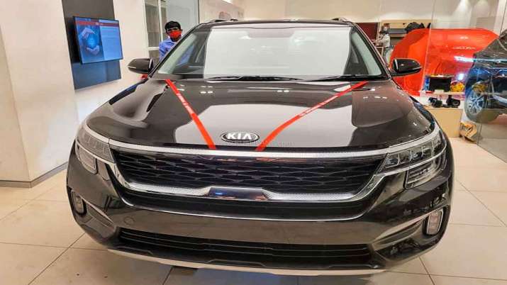 Kia unveils new brand identity in India; aims to lead future mobility landscape Kia unveils new brand identity in India; aims to lead future mobility landscape- India TV Paisa