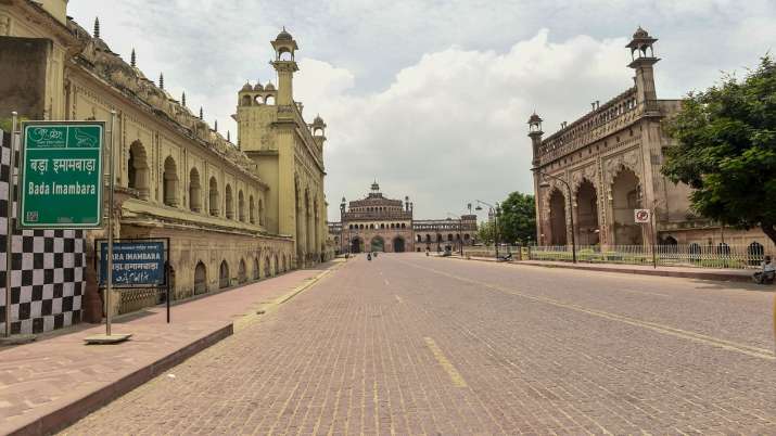 Weekend Lockdown in UP: उत्तर प्रदेश में अब हर शनिवार और रविवार को कर्फ्यू, योगी सरकार ने लिए और भी कई निर्णय