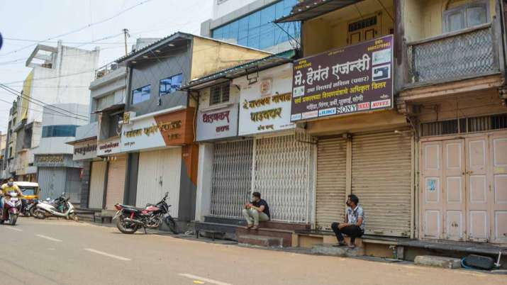 Second lockdown detrimental for economy, labourers started planning their return journeys Second lockdown detrimental for economy, labourers started planning their return journeys- India TV Paisa