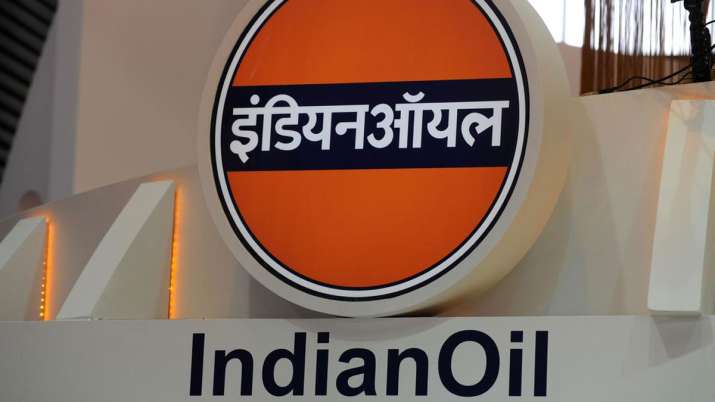 Indian Oil के पेट्रोल पंप पर... Indian Oil के पेट्रोल पंप पर...- India TV Paisa