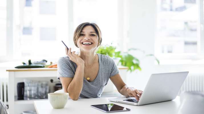Jio airtel vi best offer work from home recharge plans under 500 rupees check benefits details Jio airtel vi best offer work from home recharge plans under 500 rupees check benefits details - India TV Paisa