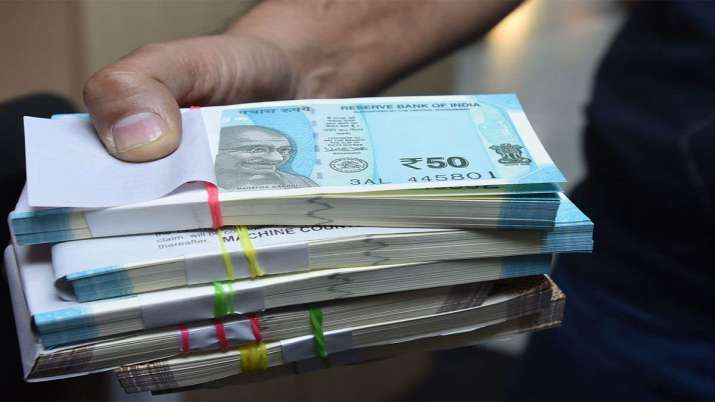 Fixed Deposit or Savings Account Where Should One Choose to Invest Fixed Deposit or Savings Account Where Should One Choose to Invest- India TV Paisa