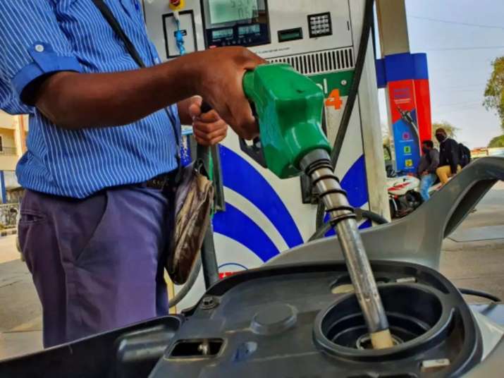 India's petrol-diesel sales drop in April on Covid-19 second wave India's petrol-diesel sales drop in April on Covid-19 second wave- India TV Paisa