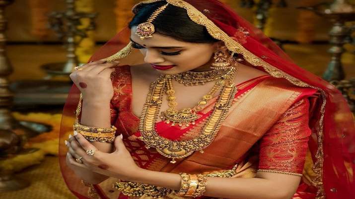 Gold price again decline rupees 229 sliver rupees 717 today 12 may citywise rate list Gold price again decline rupees 229 sliver rupees 717 today 12 may citywise rate list- India TV Paisa