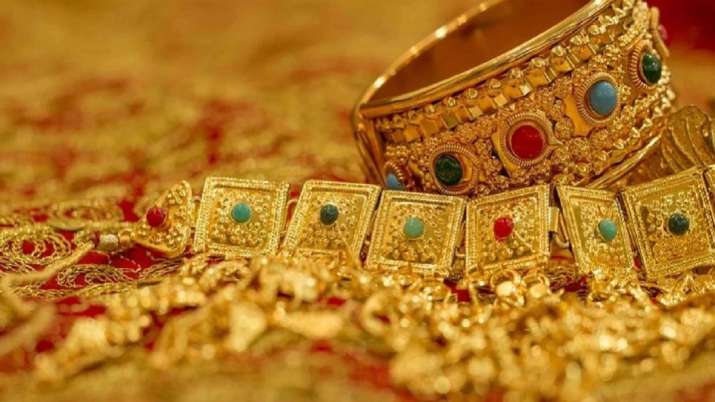 सोने में निवेश बढ़ा रहे निवेशक, अप्रैल में स्वर्ण बचत कोष में 864 करोड़ रुपये का प्रवाह सोने में निवेश बढ़ा रहे निवेशक, अप्रैल में स्वर्ण बचत कोष में 864 करोड़ रुपये का प्रवाह - India TV Paisa