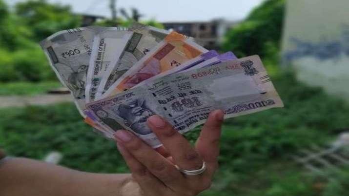 PM releases first installment to west Bengal farmers under PM KISAN PM releases first installment to west Bengal farmers under PM KISAN- India TV Paisa