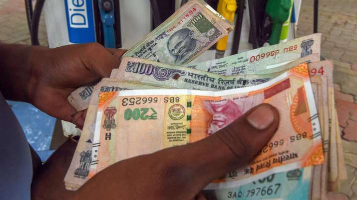 Modi Government's excise collections on petrol, diesel jumps to Rs 3.35 lakh crore Modi Government's excise collections on petrol, diesel jumps to Rs 3.35 lakh crore - India TV Paisa