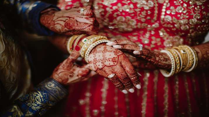 Big Prise hike in gold in a week, today Gold gains Rs 294 Big Prise hike in gold in a week, today Gold gains Rs 294- India TV Paisa