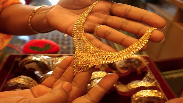 पर्सनल लोन या गोल्ड... पर्सनल लोन या गोल्ड...- India TV Paisa