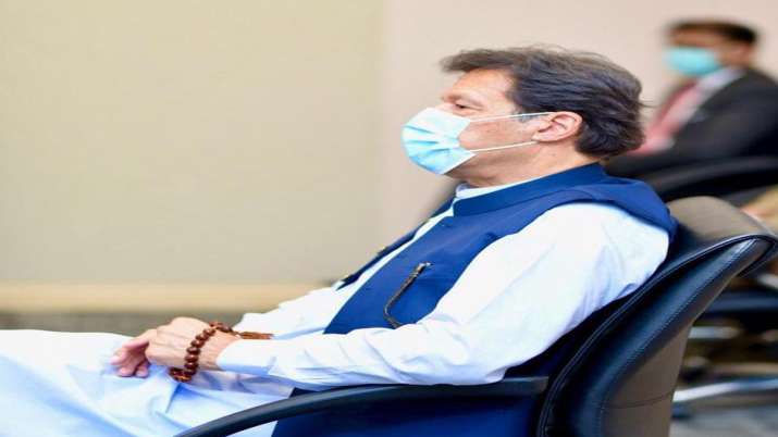 PM Imran Khan announces Will not be going to any private function with protocol and security PM Imran Khan announces Will not be going to any private function with protocol and security- India TV Paisa