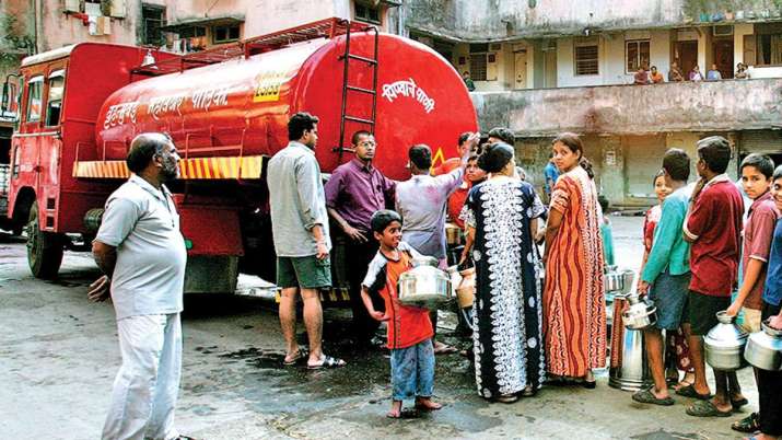 Drinking water supply through mobile tankers taxable at 18Pc Drinking water supply through mobile tankers taxable at 18Pc- India TV Paisa