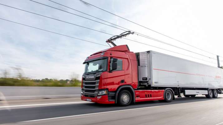 Transport Ministry in talks with one foreign firm for Delhi-Jaipur electric highway Transport Ministry in talks with one foreign firm for Delhi-Jaipur electric highway- India TV Paisa