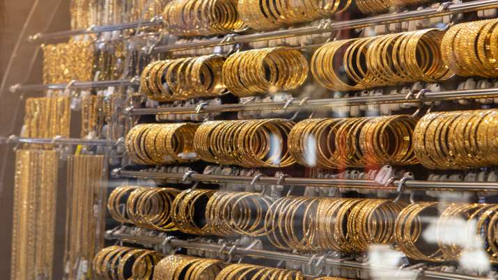 Gold jumps Rs 438, silver climbs Rs 633 today 15 september rate Gold jumps Rs 438, silver climbs Rs 633 today 15 september rate- India TV Paisa