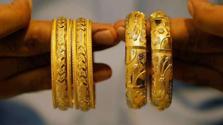 Gold declines Rs 54, silver tumbles Rs 573 today 28 September citywise rate Gold declines Rs 54, silver tumbles Rs 573 today 28 September citywise rate- India TV Paisa