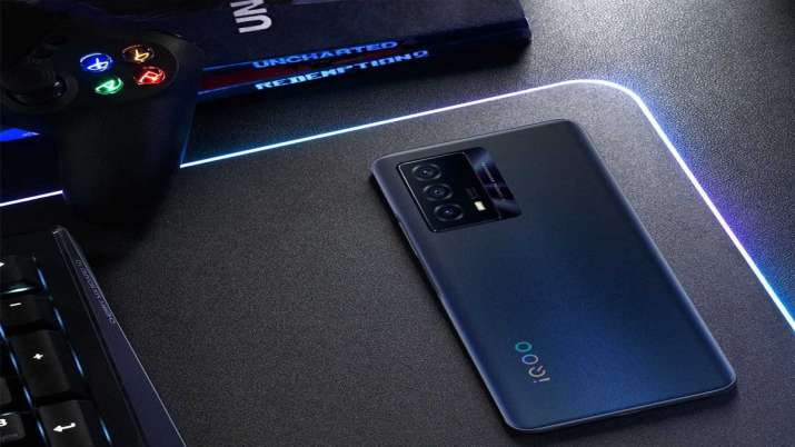 iQOO Z3 5G 120हट्र्ज डिस्प्ले के साथ, स्नैपड्रैगन 778जी चिपसेट भारत में हुआ लॉन्च iQOO Z3 5G 120हट्र्ज डिस्प्ले के साथ, स्नैपड्रैगन 778जी चिपसेट भारत में हुआ लॉन्च- India TV Paisa
