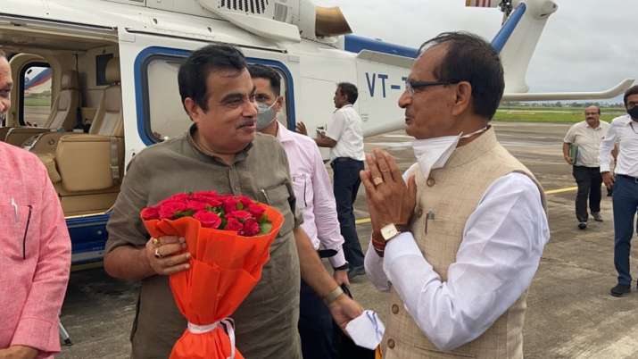Nitin Gadkari said on toll charges people pay for good roads Nitin Gadkari said on toll charges people pay for good roads - India TV Paisa