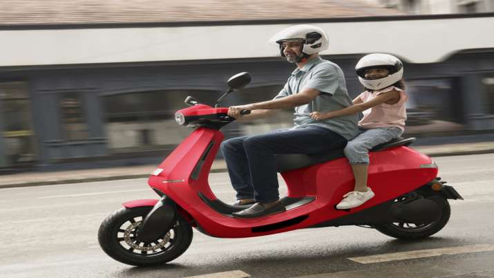 Ola Electric scooters sales crossed Rs 1100 cr in 2 days Ola Electric scooters sales crossed Rs 1100 cr in 2 days- India TV Paisa