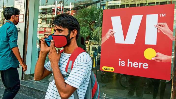 Vodafone Idea lost 14.3 lakh customers in July, Jio Airtel add mobile subscribers Trai data Vodafone Idea lost 14.3 lakh customers in July, Jio Airtel add mobile subscribers Trai data- India TV Paisa